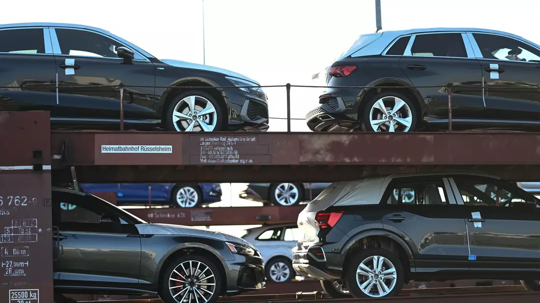 Die Nachfrage nach Elektroautos kommt nicht in Schwung. (Archivbild) - Bild: Lars Penning/dpa
