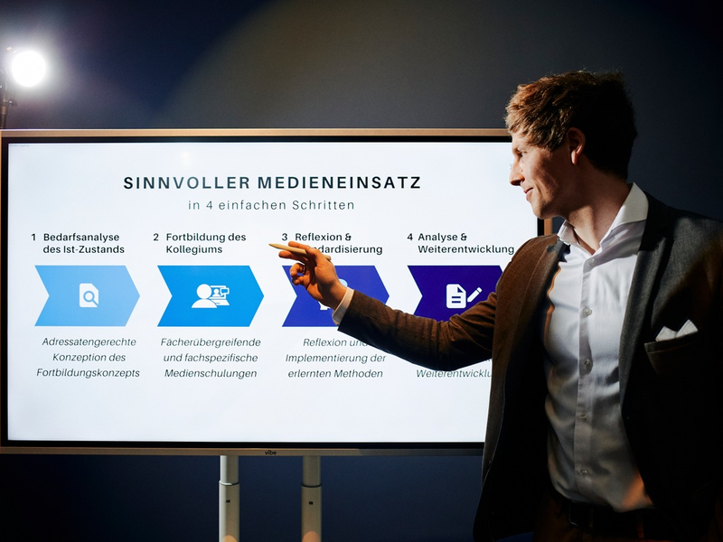 Innovativ, professionell und flexibel - die Dozentenausbildung des Calleo Instituts für Lehrkräfte - Foto: presseportal.de