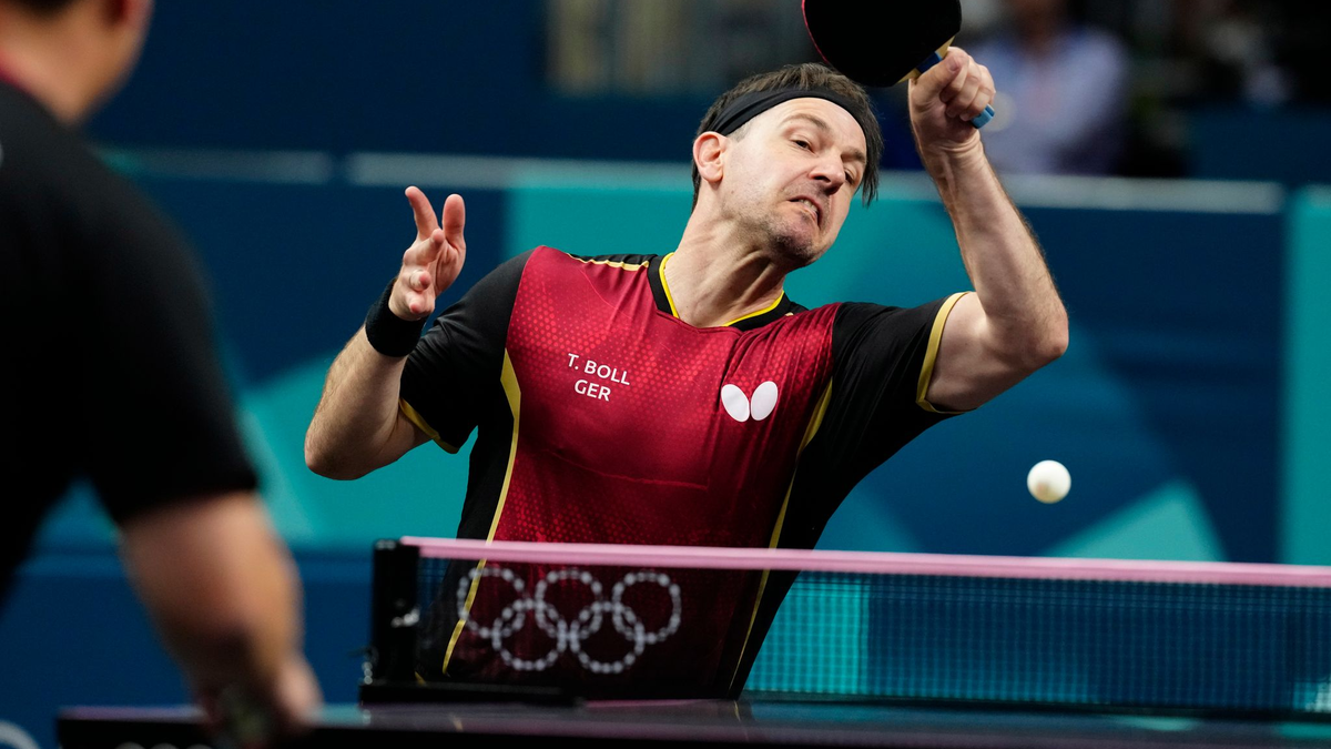 Timo Boll startet erfolgreich in seine letzten Olympischen Spiele. - Foto: Petros Giannakouris/AP