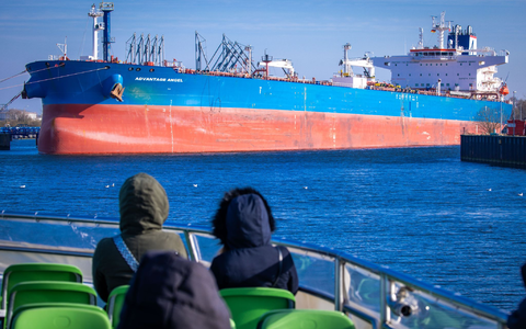Mineralöl trug im ersten Halbjahr 2024 mehr als ein Drittel der in Deutschland verbrauchten Energie bei. - Foto: Jens Büttner/dpa Mineralöl trug im ersten Halbjahr 2024 mehr als ein Drittel der in Deutschland verbrauchten Energie bei. - Foto: Jens Büttner/dpa