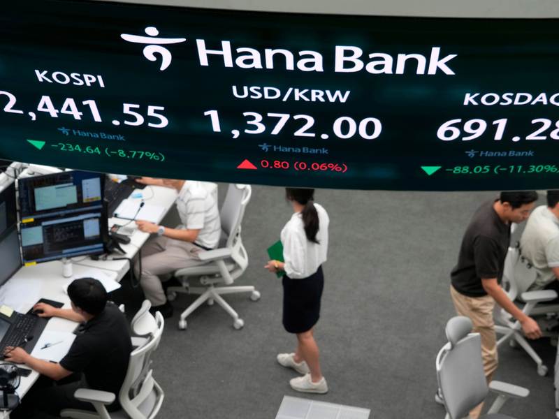 Die Börsen in Asien erholen sich nach dem Absturz am Vortag - Foto: Ahn Young-joon/AP/dpa