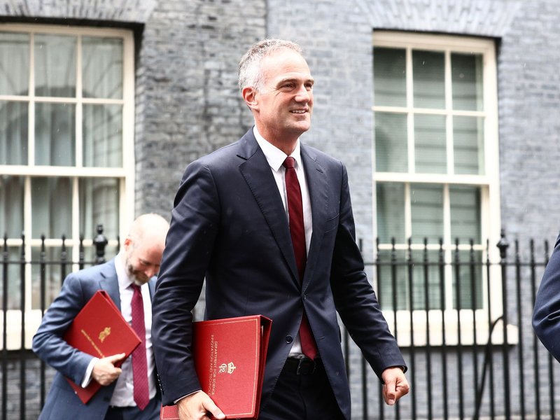 Verkehrsministerin Haigh hat eine Teilverstaatlichung angekündigt. (Archivbild) - Foto: Tejas Sandhu/PA Wire/dpa