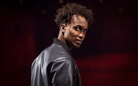 MJ - Das Michael Jackson Musical: Benét Monteiro in der Titelrolle / Deutschlandpremiere im Stage Theater an der Elbe in Hamburg am 1. Dezember 2024 - Foto: presseportal.de