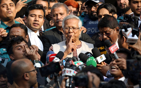 Einem Protestführer zufolge wünschen sich die Demonstranten den Nobelpreisträger Muhammad Yunus als Chef der Übergangsregierung. (Archivbild) - Foto: Habibur Rahman/ZUMA Press Wire/dpa