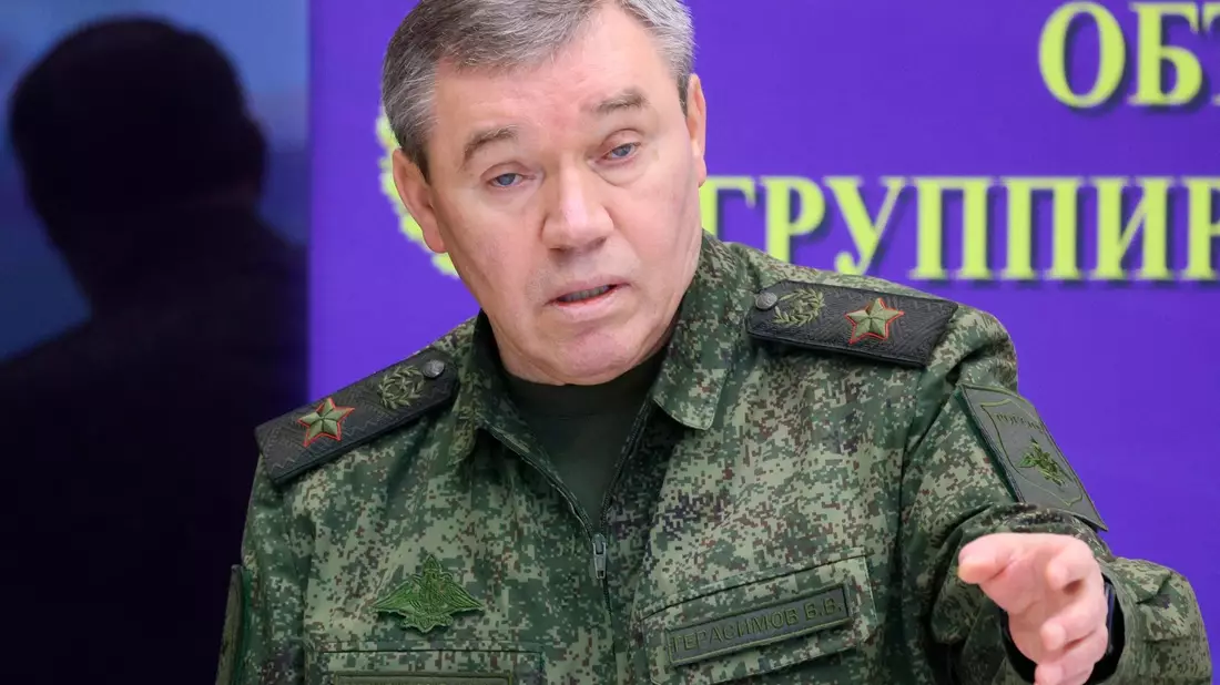 Der Chef des russischen Generalstabs, Waleri Gerassimow, besucht vergleichsweise selten das Kriegsgebiet in der Ukraine. (Archivbild) - Bild: Gavriil Grigorov/Pool Sputnik Kremlin/AP/dpa
