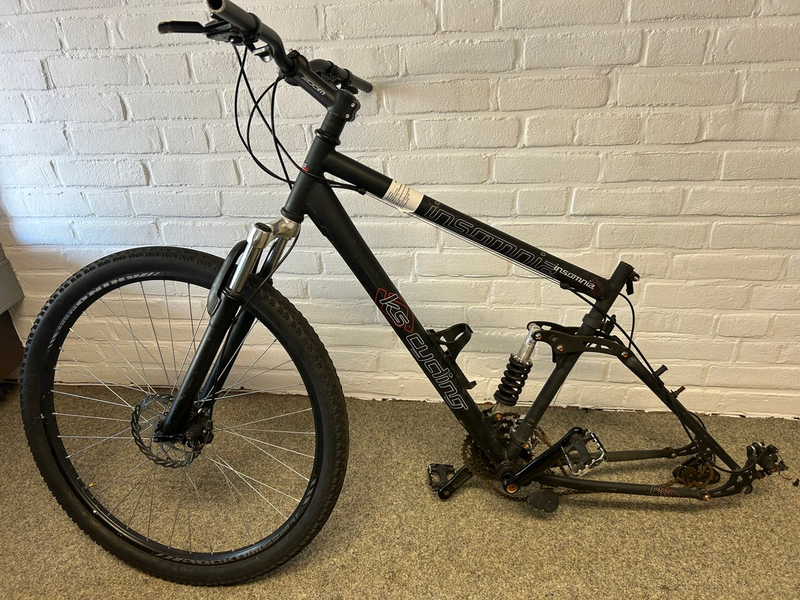 POL-DH: --- Bassum, Polizei sucht Zeugen nach Verkehrsunfall - Syke, Pkw Insassen flüchten --- - Foto: presseportal.de