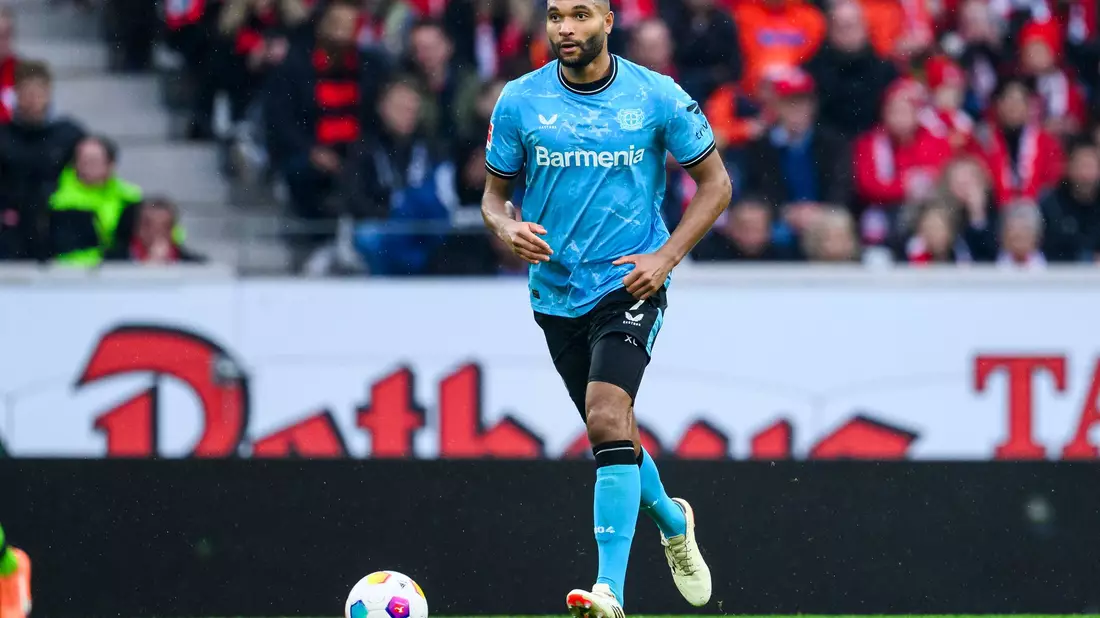 Jonathan Tah wechselt nun wohl doch nicht zum FC Bayern. - Bild: Tom Weller/dpa
