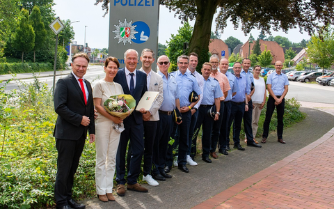 POL-BOR: Kreis Borken - Pressesprecher Frank Rentmeister in den Ruhestand verabschiedet - Foto: presseportal.de
