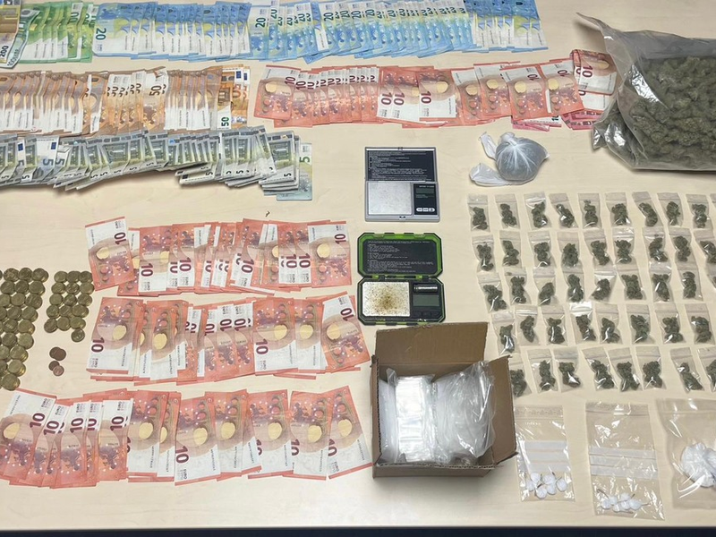 POL-D: Oberbilk - Erneuter Erfolg des ET PRIOS - Cannabis , Kokain und 6.076 Euro sichergestellt - Festnahme - Untersuchungshaft - Foto: presseportal.de