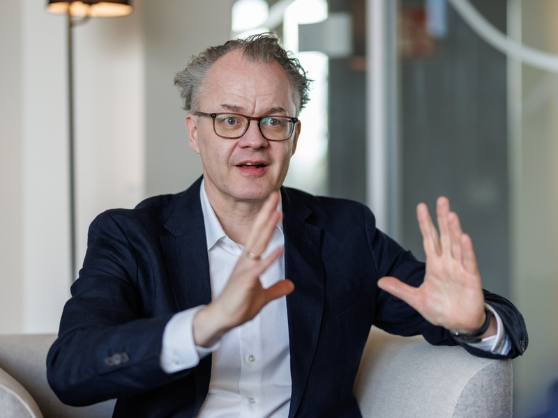 Das Smartphone zu nutzen, ist jetzt eine Grundfähigkeit / Canada Life verbessert Arbeitskraftabsicherungstarife - Foto: presseportal.de