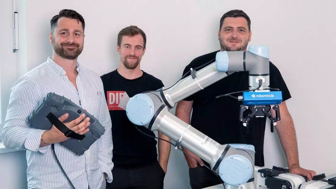 robominds startet Bildungsoffensive für mehr KI-Kompetenz in Deutschland / KI-Robotik-Experte: Wir haben kein Fachkräfte-, sondern ein Ausbildungsproblem - Bild: presseportal.de