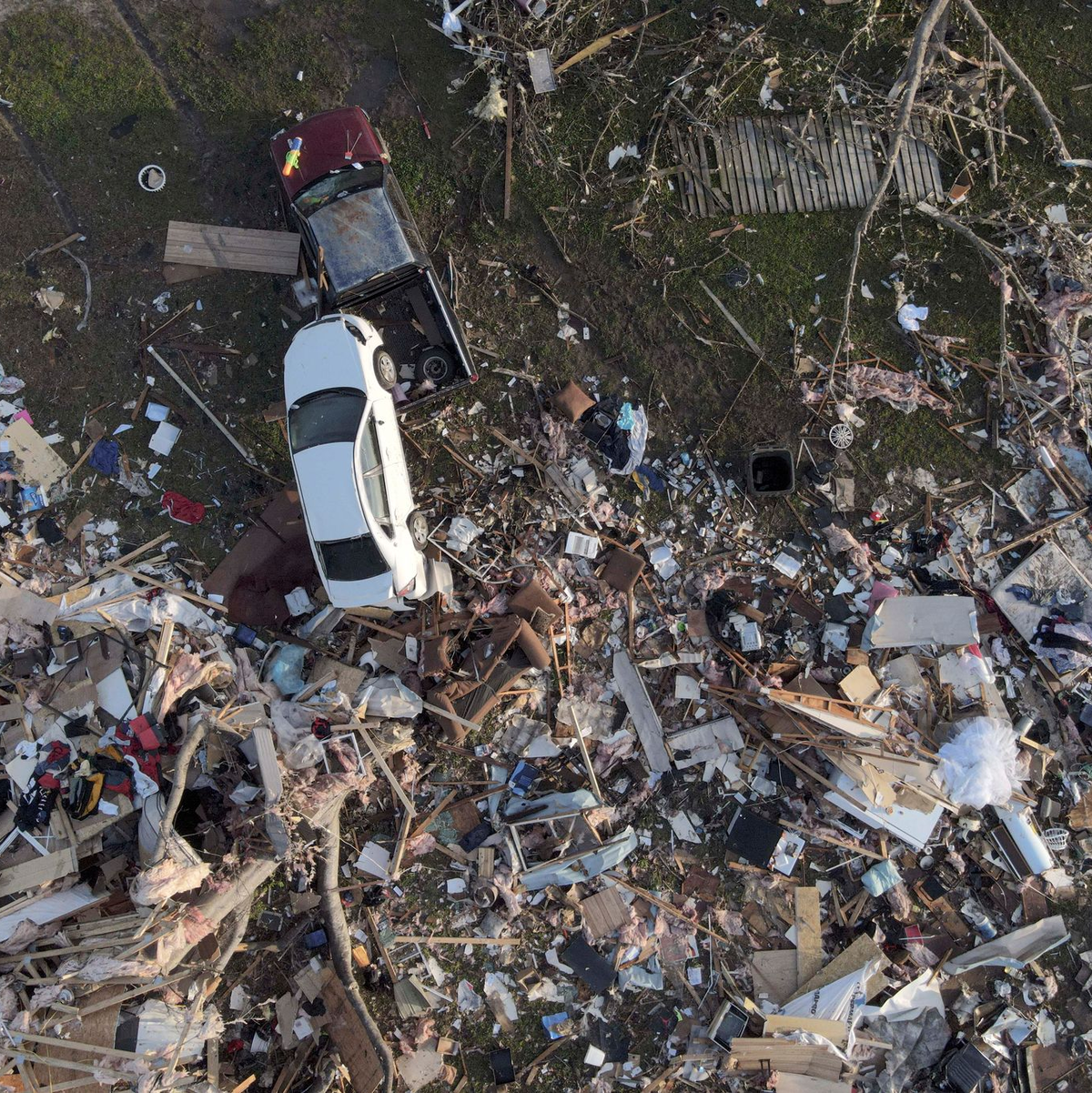 Tornados und Hagel vor allem in den USA haben die Schäden in die Höhe getrieben. (Archivbild) - Foto: Julio Cortez/AP/dpa