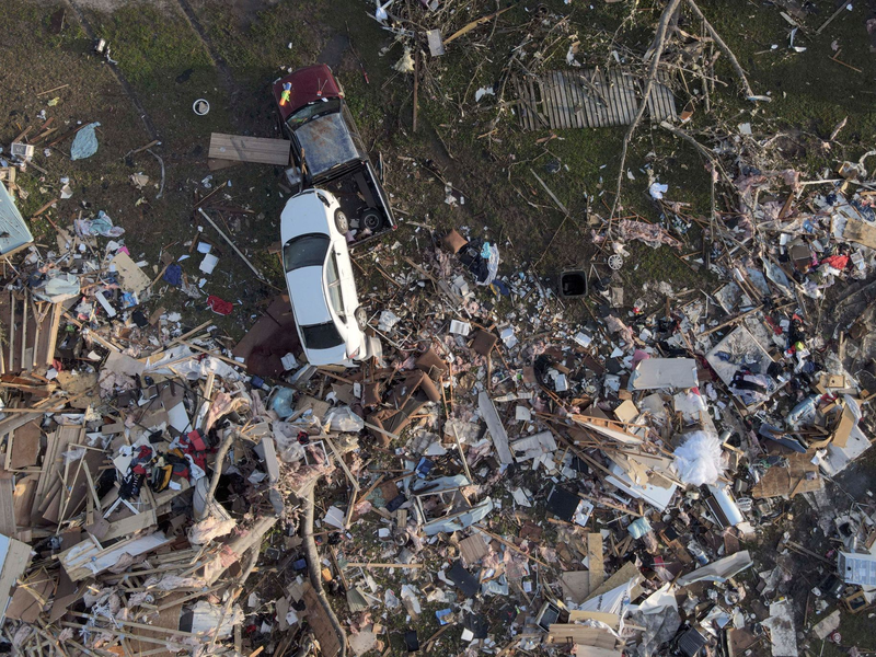 Tornados und Hagel vor allem in den USA haben die Schäden in die Höhe getrieben. (Archivbild) - Foto: Julio Cortez/AP/dpa