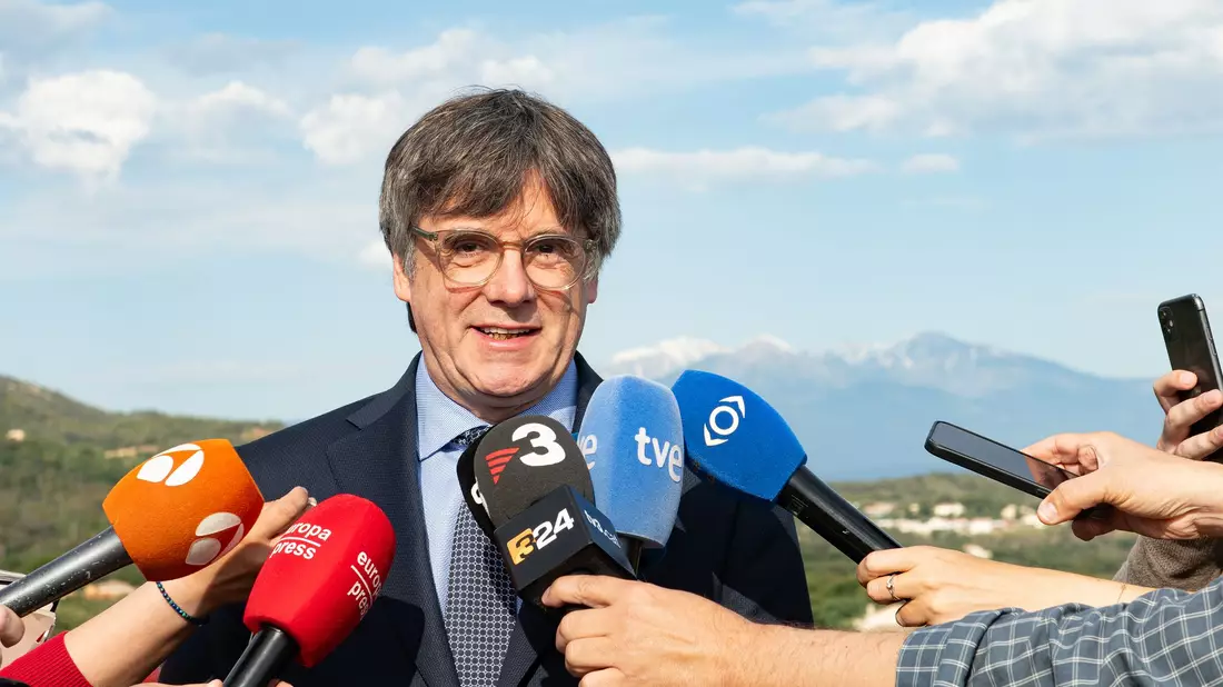 Kataloniens Separatistenführer Carles Puigdemont riskiert bei seiner angekündigten Rückkehr aus dem Exil nach Spanien die Festnahme. - Bild: Glòria Sánchez/EUROPA PRESS/dpa