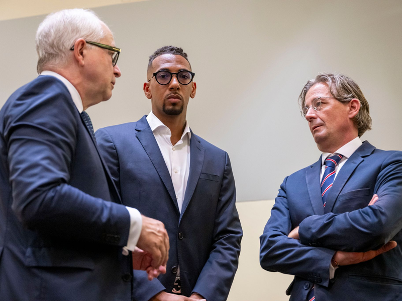 Das Berliner Kamergericht urteilte zugunsten des Fußballprofis Jérôme Boateng. (Archivbild) - Foto: Peter Kneffel/dpa
