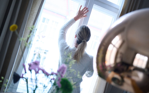Die Luftqualität hat einen Einfluss darauf, wie wohl sich Menschen im Homeoffice fühlen. - Foto: Annette Riedl/dpa