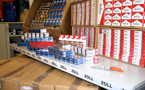 ZOLL-M: Handel mit Schmuggelzigaretten aufgeflogen. - Foto: presseportal.de