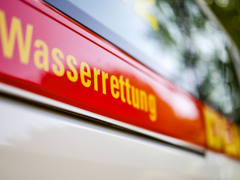 In deutschen Gewässern sind im laufenden Jahr 353 Menschen ertrunken - und damit deutlich mehr als im Vorjahr. (Symbolbild) - Foto: Christoph Reichwein/dpa