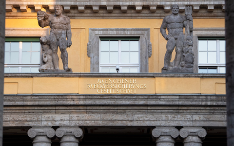 Die Munich Re meldet trotz schwacher Konjunktur starke Zahlen.  - Foto: Sven Hoppe/Deutsche Presse-Agentur GmbH/dpa