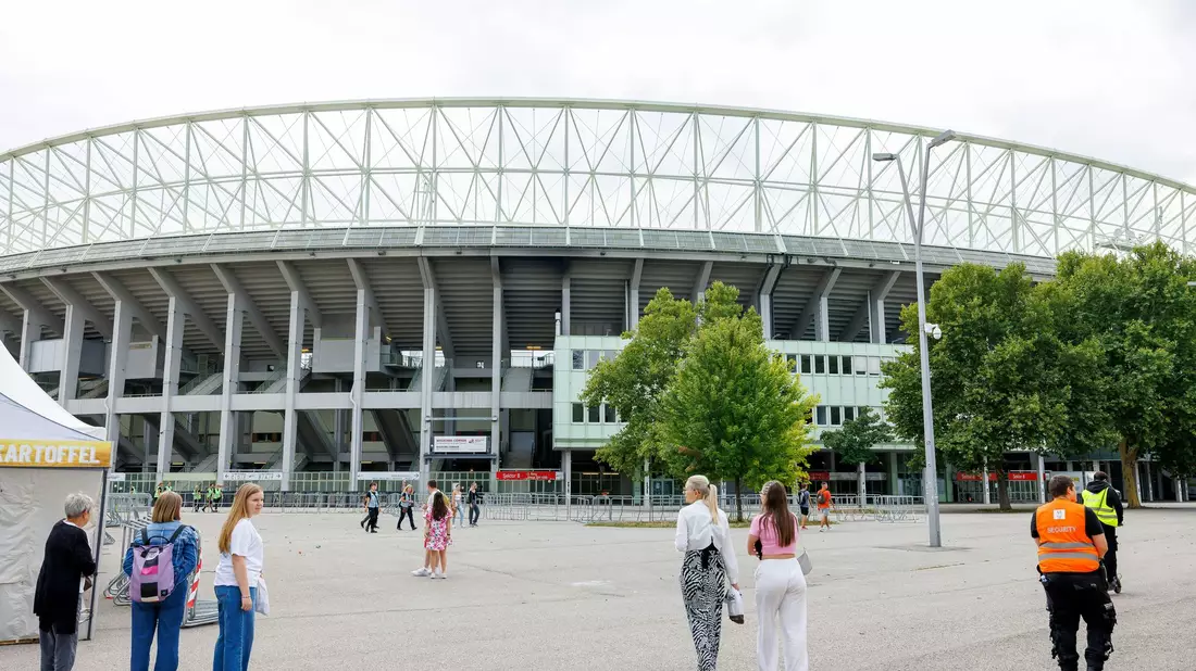 Das Ernst-Happel-Stadion in Wien war für alle drei Konzerte ausverkauft. - Bild: Florian Wieser/APA/dpa
