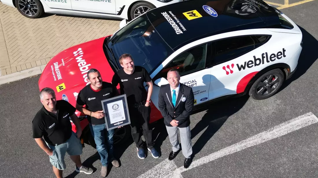 Webfleet stellt neuen GUINNESS WORLD RECORD(TM) mit einem Elektroauto auf: 916,74 Kilometer Fahrt mit einer einzigen Ladung - Bild: presseportal.de