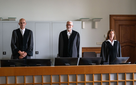 Der 10. Senat zum Prozessauftakt: Er verhandelt im Streit um Äußerungen des ehemaligen Fußball-Nationalspielers Jérôme Boateng (Foto Archiv). - Foto: Christophe Gateau/dpa