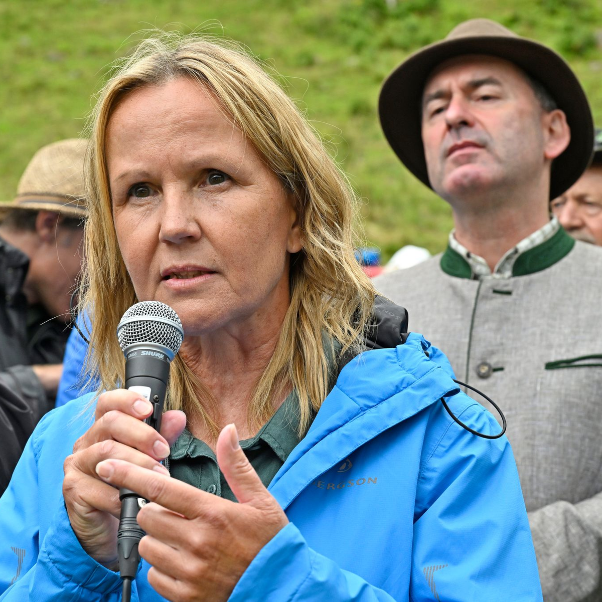 Bundesumweltministerin Steffi Lemke (Grüne) rechnet damit, dass die Suche nach einem Endlager für hochradioaktiven Atommüll bis Mitte des Jahrhunderts abgeschlossen ist. (Archivbild) - Foto: Uwe Lein/dpa