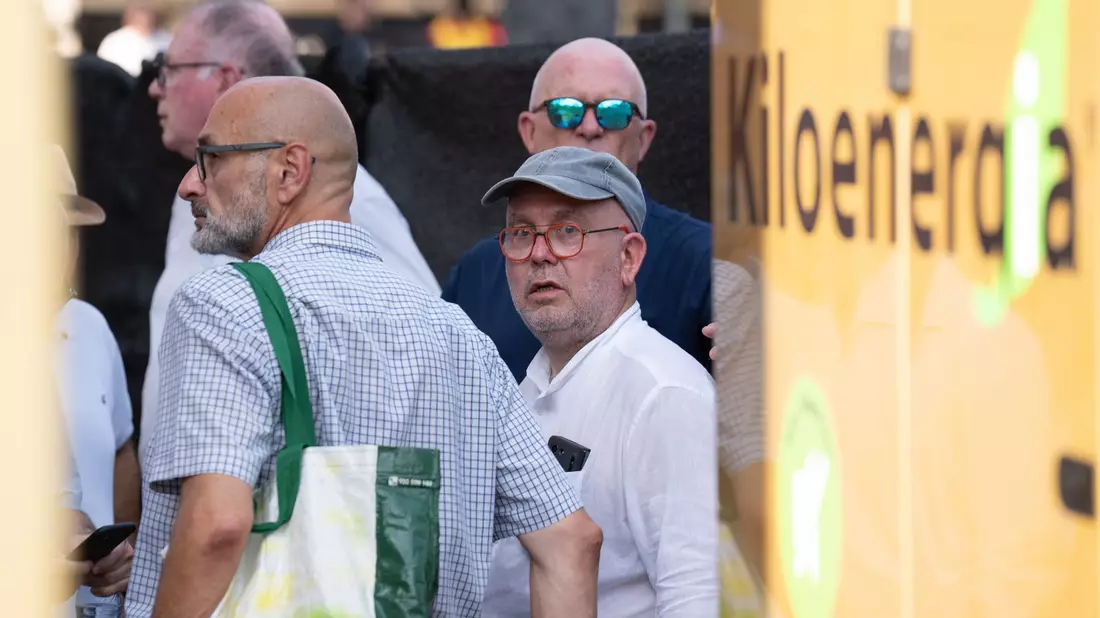 Puigdemonts Rechtsanwalt Gonzalo Boye bekräftigte, sein Mandant werde sich niemals der Polizei stellen. (Archivbild) - Bild: David Zorrakino/EUROPA PRESS/dpa
