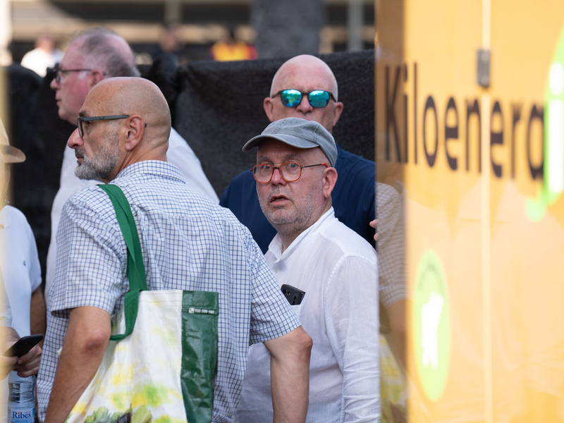 Separatistenführer Carles Puigdemont am Donnerstag bei seinem Kurzauftritt in Barcelona. Am nächsten Tag schrieb er auf X, er sei wieder in Belgien. (Archivbild) - Foto: David Zorrakino/EUROPA PRESS/dpa