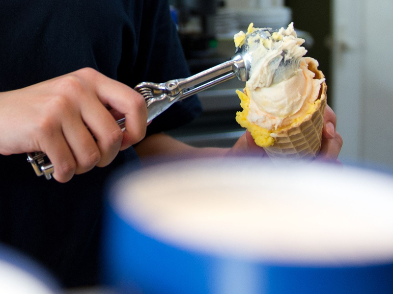 Nur rund 40 Prozent der Jugendlichen und jungen Erwachsenen verdiente sich ihr Geld selbst (Archivbild).  - Foto: Bernd von Jutrczenka/dpa/dpa-tmn