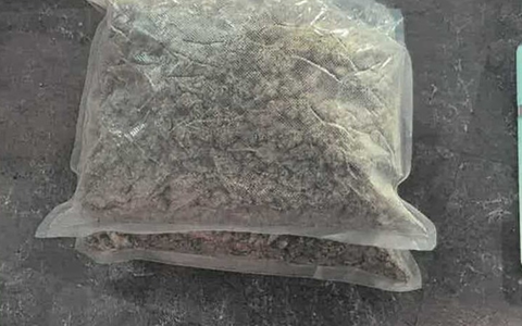 ZOLL-E: Zollfahndung Essen und Staatsanwaltschaft Kleve - Zauberpilz-Sets führen zu Sicherstellung von fast fünf Kilogramm Drogen und Cannabis-Plantage - Foto: presseportal.de