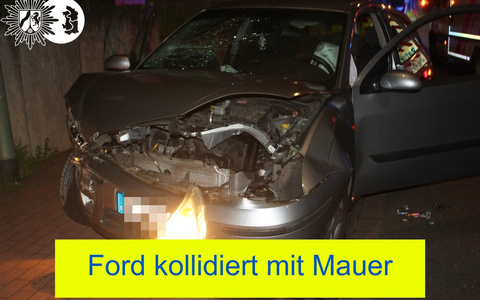 POL-DU: Ruhrort: Kontrolle verloren - Auto kollidiert mit einer Mauer - Foto: presseportal.de