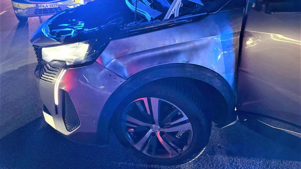 POL-K: 240809-3-K/BAB Mutmaßliche Autodiebe nach kurzer Verfolgungsfahrt in Köln gestellt - vier teils minderjährige Tatverdächtige aus Frankreich festgenommen - Foto: presseportal.de