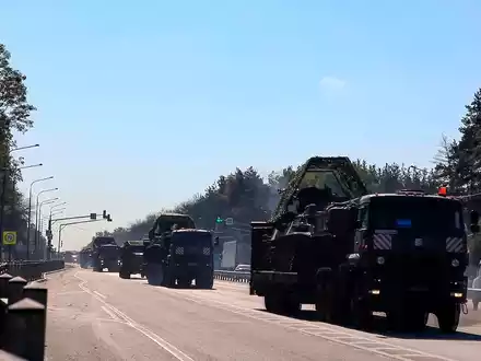 Russland nutzt die Region Kursk an der Grenze zur Ukraine als Aufmarschgebiet für den Krieg gegen das Nachbarland. (Archivbild) - Foto: -/Russian Defense Ministry Press Service via AP/dpa