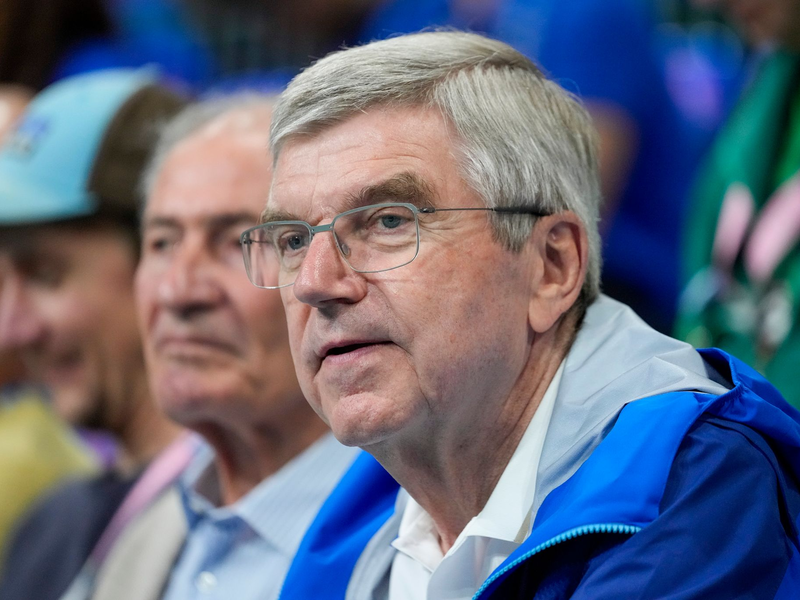 Thomas Bach will der IOC-Spitze empfehlen, dass sein Nachfolger als IOC-Präsident im März 2025 gewählt wird. - Foto: Brian Inganga/AP