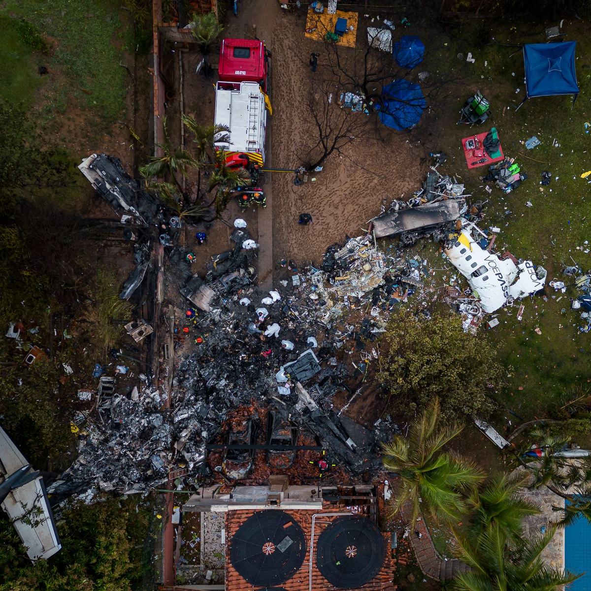 Alle 58 Passagiere und vier Besatzungsmitglieder kamen ums Leben - am Boden gab es keine Verletzten. - Foto: Allison Sales/dpa