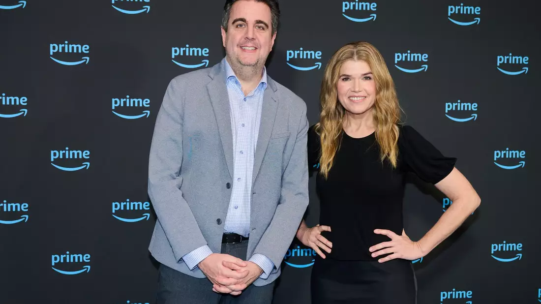 Anke Engelke und Bastian Pastewka werden Serienstars bei Amazon Prime Video. Die unter anderem in Marburg gedrehte Serie «Perfekt verpasst» startet am 15. August. - Bild: Annette Riedl/dpa