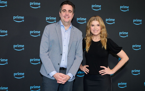 Anke Engelke und Bastian Pastewka werden Serienstars bei Amazon Prime Video. Die unter anderem in Marburg gedrehte Serie «Perfekt verpasst» startet am 15. August. - Foto: Annette Riedl/dpa