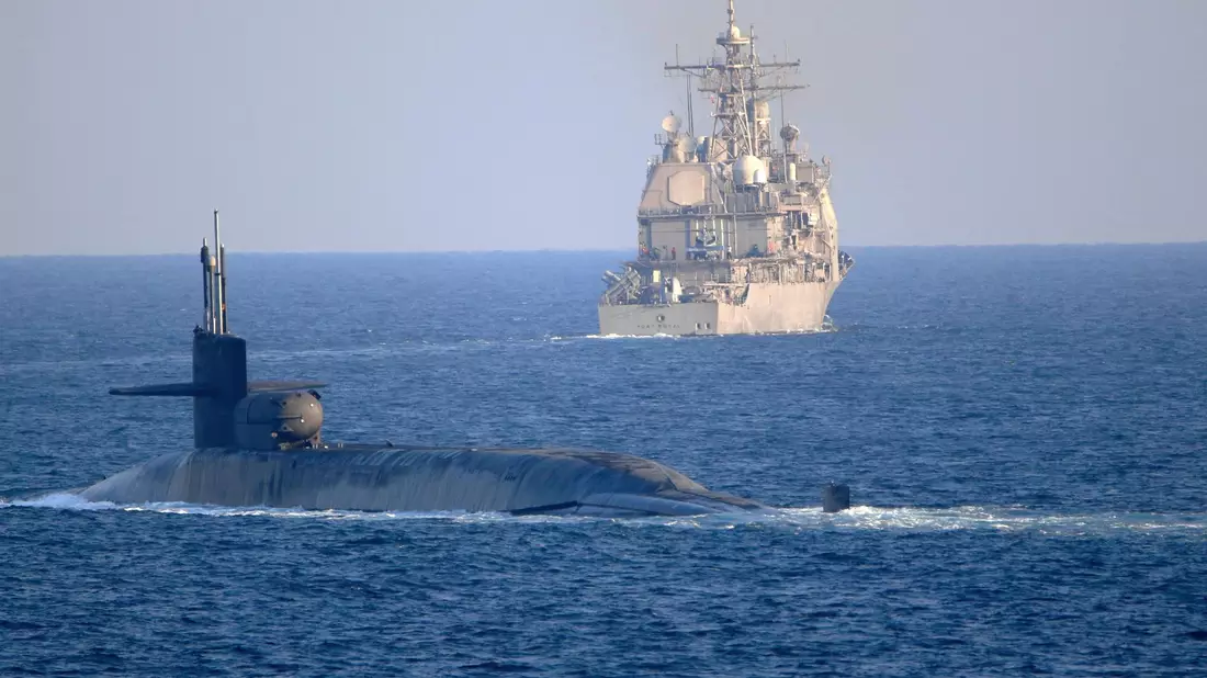US-Verteidigungsminister Lloyd Austin hat die Verlegung des mit einem Atomantrieb ausgestatteten U-Boots angeordnet. (Archivbild) - Bild: Indra Beaufort/U.S. Naval Forces Central Command / U.S. 5th Fleet/AP/dpa