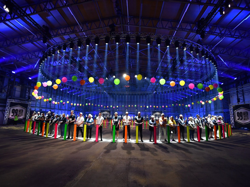 Wer schlägt sie alle? Die SAT.1-Gameshow 99 startet am Donnerstag, 15. August - Foto: SAT.1/Julia Feldhagen, presseportal.de