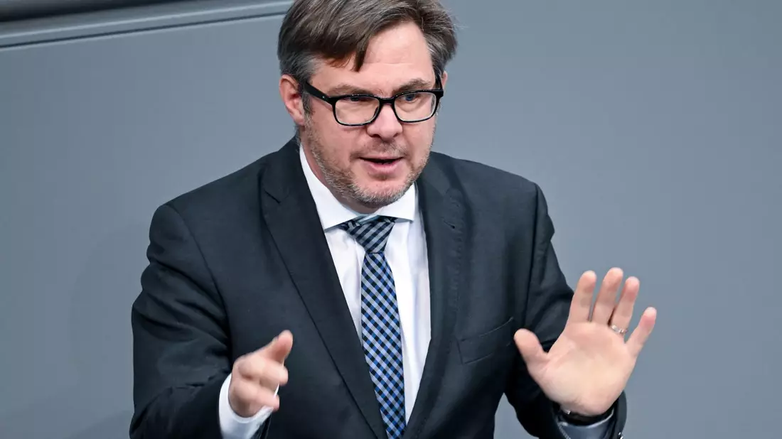 Der SPD-Politiker Martin Rosemann weist den FDP-Vorschlag nach einer Bürgergeld-Kürzung umgehend zurück. (Archivbild) - Bild: Britta Pedersen/dpa