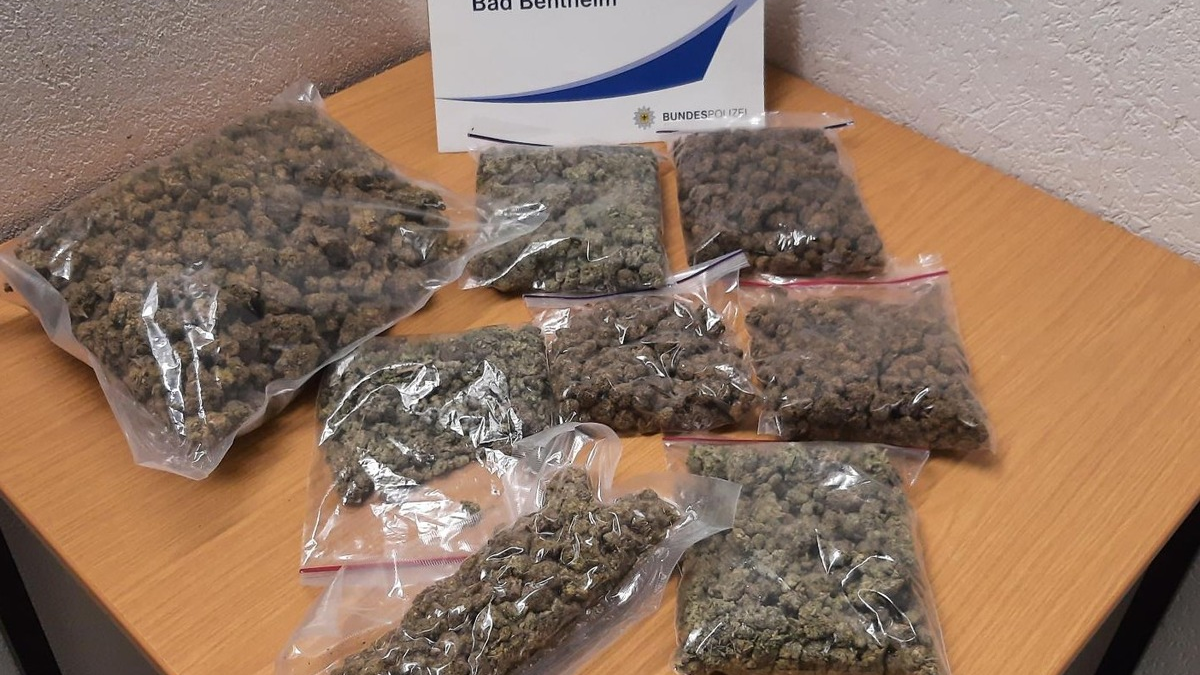 BPOL-BadBentheim: Rund ein Kilo Marihuana bei Kontrolle entdeckt - Foto: presseportal.de