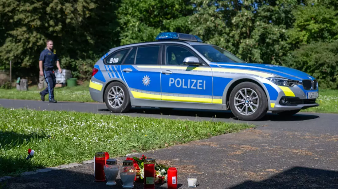 Die Verteidigung eines wegen Mordes verurteilten 15-Jährigen hat Revision eingelegt. (Archivbild) - Bild: Pia Bayer/dpa