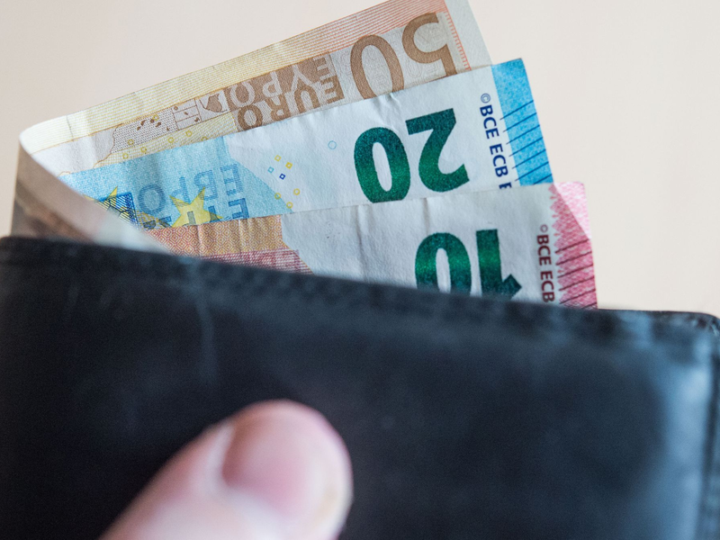 Eine Kürzung des Bürgergeldes ist rechtlich nicht möglich. (Archivbild) - Foto: Lino Mirgeler/dpa