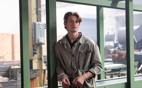 Im neuen Fantasy-Mehrteiler «Love Sucks» mit Damian Hardung gibt es Blut zu sehen - und eine junge Liebe. (Archivbild) - Foto: Thomas Banneyer/dpa