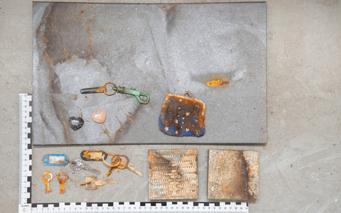 POL-CUX: Eigentümer gesucht - aufgefundener Kleintresor sowie Geldkassette (Lichtbilder in der Anlage) - Foto: presseportal.de