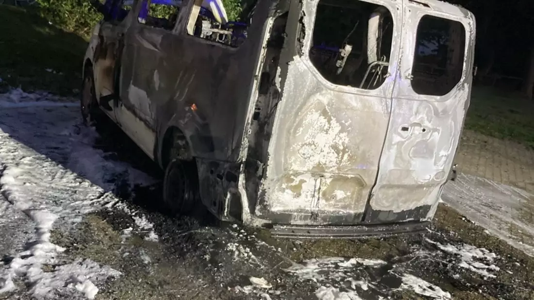 POL-AC: Fahrzeugbrand vor KUE - Verdächtiger festgenommen - Bild: presseportal.de