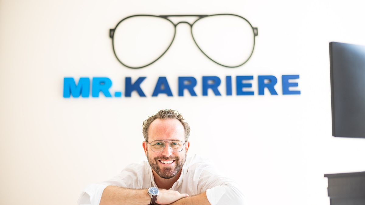 Mr. Karriere hat den Draht zu jungen Menschen / Größte Reichweite bei der GenZ im Bildungsbereich: So mischt die Good News Company den Azubi-Markt auf - Foto: presseportal.de