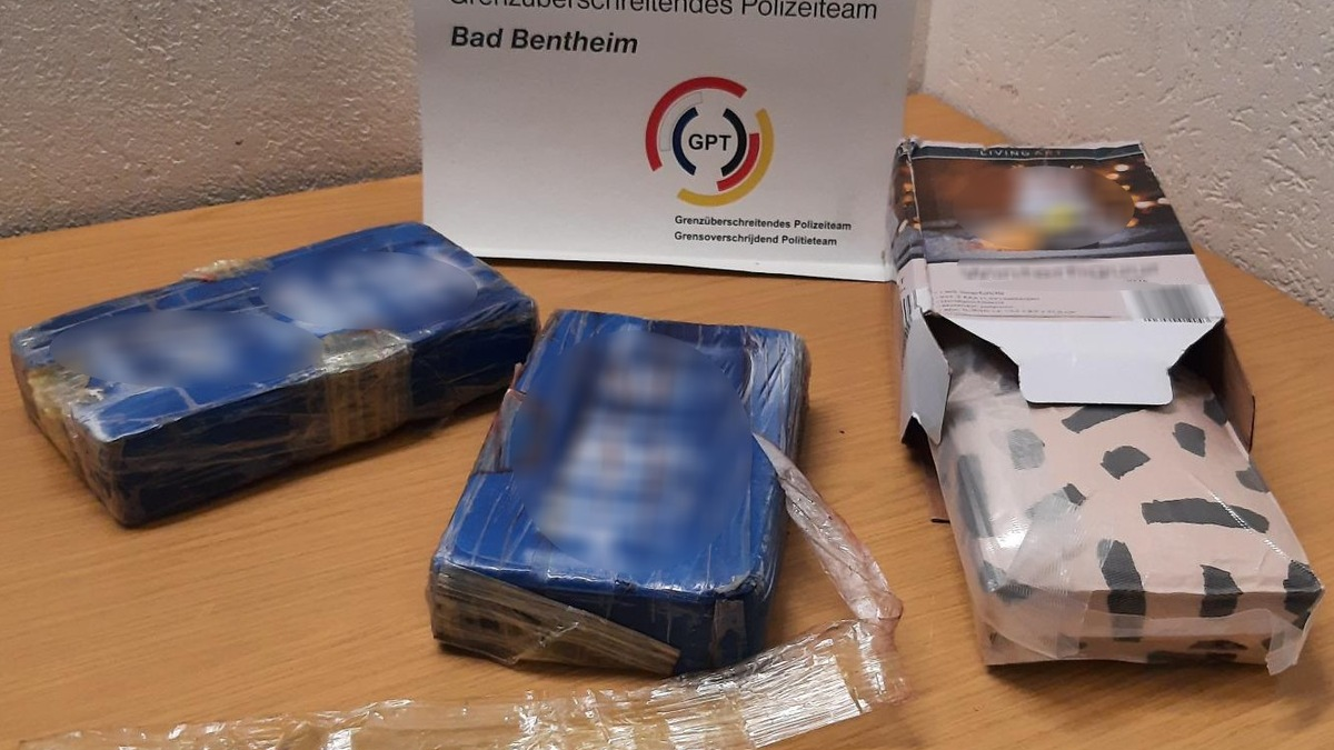 BPOL-BadBentheim: Rund 3,5 Kilo Kokain im Wert von circa 260.000 Euro beschlagnahmt / Deutsch-Niederländisches Polizeiteam nimmt mutmaßlichen Drogenkurier fest - Foto: presseportal.de
