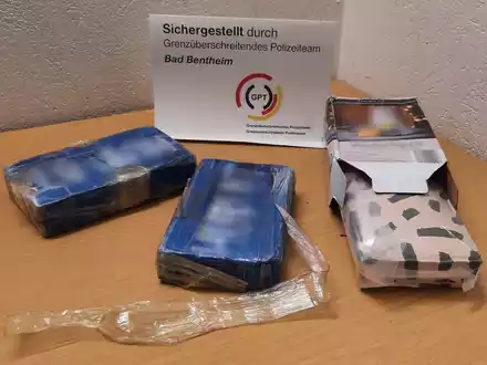 BPOL-BadBentheim: Rund 3,5 Kilo Kokain im Wert von circa 260.000 Euro beschlagnahmt / Deutsch-Niederländisches Polizeiteam nimmt mutmaßlichen Drogenkurier fest - Foto: presseportal.de